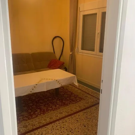 Apartment Gemuetliche Drei Erdgeschosswohnung Mit Wohnkueche Und Balkon
